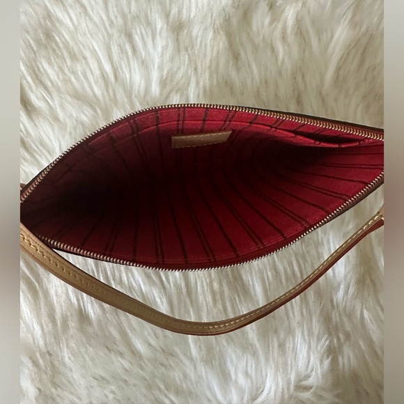 Like New*Authentic**Louis Vuitton neverfull MM Pochette - Picture 5 of 16